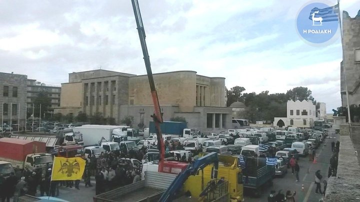 Πλημμύρισε και η Ρόδος από τη διαδήλωση για την απεργία [εικόνες] | iefimerida.gr 9
