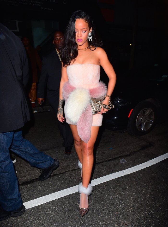 Και το Οσκαρ κακογουστιάς, πάει στη Ριάνα – Ποδαρικό με εμφάνιση που θυμίζει Μαντόνα των '80's [εικόνες] | iefimerida.gr 1