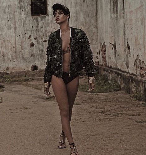 Η πιο αισθησιακή τόπλες φωτογράφιση της Ριάνα [εικόνες] | iefimerida.gr 5