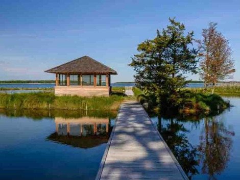 Ο Ρίτσαρντ Γκιρ πουλά το ησυχαστήριό του με την ιδιωτική λίμνη και τα 12 υπνοδωμάτια [εικόνες] | iefimerida.gr 11