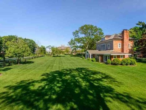 Ο Ρίτσαρντ Γκιρ πουλά το ησυχαστήριό του με την ιδιωτική λίμνη και τα 12 υπνοδωμάτια [εικόνες] | iefimerida.gr 9