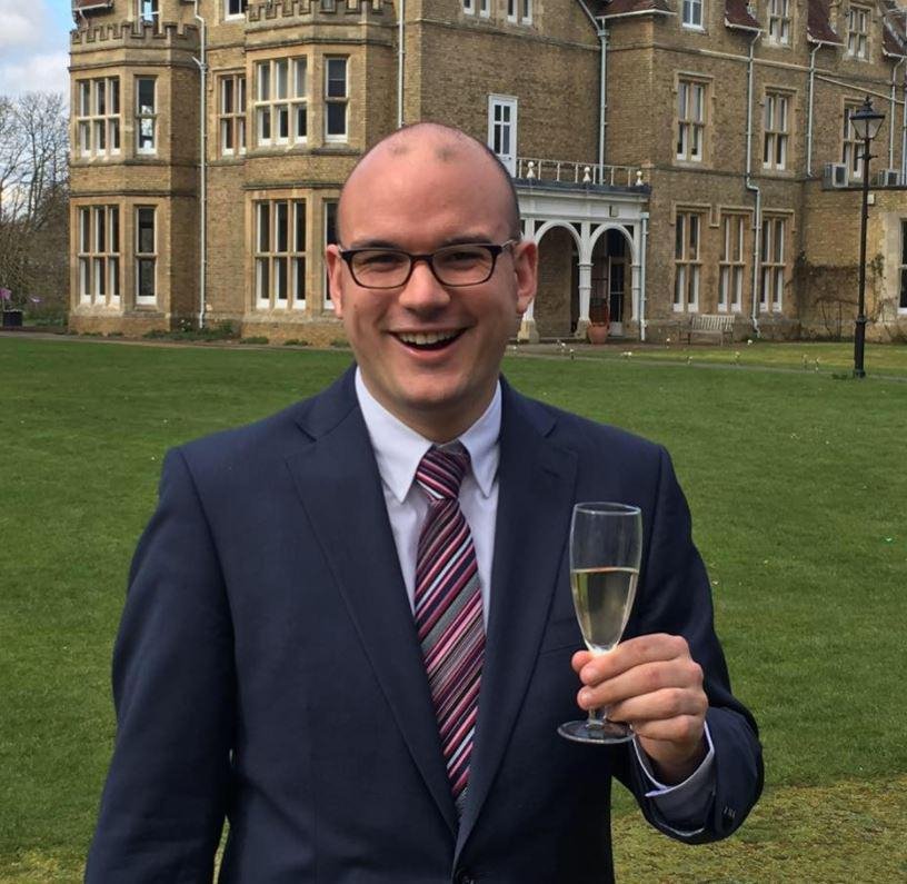 Μακελειό στο Λονδίνο: Επέστρεψε να πληρώσει τον λογαριασμό στο εστιατόριο που έτρωγε [εικόνες] | iefimerida.gr 2