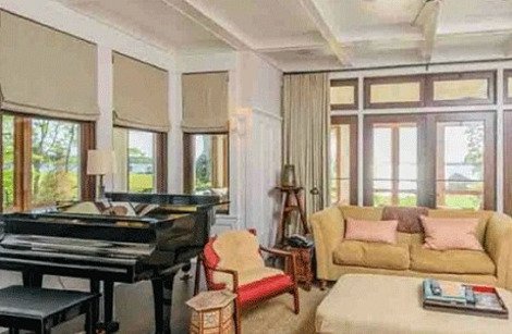 Ο Ρίτσαρντ Γκιρ πουλά το ησυχαστήριό του με την ιδιωτική λίμνη και τα 12 υπνοδωμάτια [εικόνες] | iefimerida.gr 0