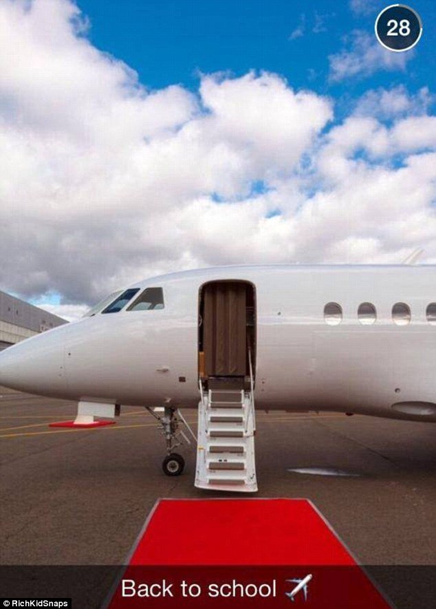 Κακομαθημένα πλουσιόπαιδα άνοιξαν σελίδα στο Facebook -Ελικόπτερα, ιδιωτικά τζετ και περιπαικτικά σχόλια για τη φτώχεια [εικόνες] | iefimerida.gr 8