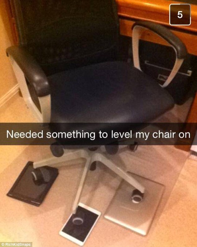 Κακομαθημένα πλουσιόπαιδα άνοιξαν σελίδα στο Facebook -Ελικόπτερα, ιδιωτικά τζετ και περιπαικτικά σχόλια για τη φτώχεια [εικόνες] | iefimerida.gr 2