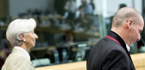 Γιατί ο Βαρουφάκης φόρεσε πάλι το επαναστατικό σακάκι με την κόκκινη ρίγα [εικόνες] | iefimerida.gr 8