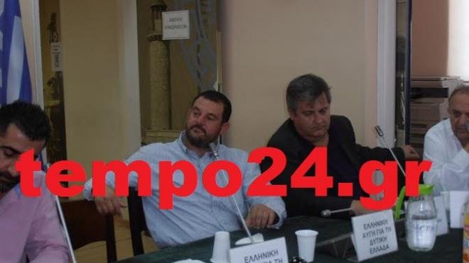 Πάτρα: Χρυσαυγίτες έκαναν «ντου» στο Περιφερειακό Συμβούλιο [εικόνα&βίντεο] | iefimerida.gr 0