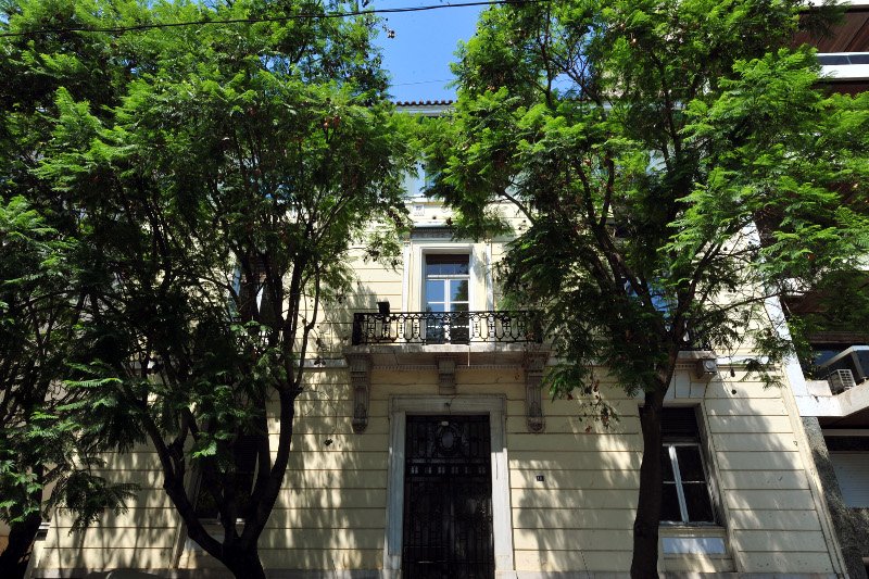 Το μαραζωμένο κτίριο της Ρηγίλλης όπου θα πάει η ΝΔ [εικόνες] | iefimerida.gr 2