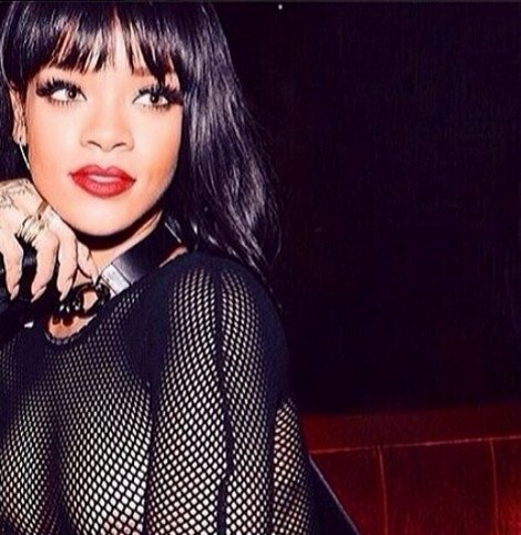 H Ριάνα το τερμάτισε -Πήγε σε πάρτι γυμνόστηθη [εικόνες] | iefimerida.gr 4