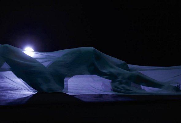 Το νέο video clip της Ριάνα είναι άκρως αποκαλυπτικό [εικόνες & βίντεο] | iefimerida.gr 1