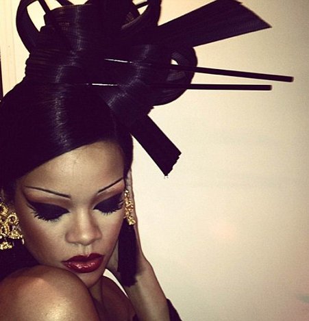 Η Ριάνα στις... αναμνήσεις μιας γκέισας [εικόνες] | iefimerida.gr 1