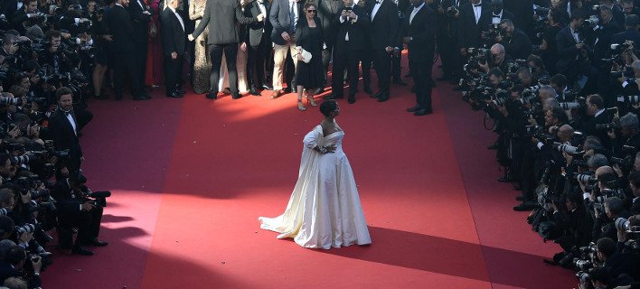 Το Φεστιβάλ των Καννών σταμάτησε για να περάσει η  Rihanna [εικόνες] | iefimerida.gr 0