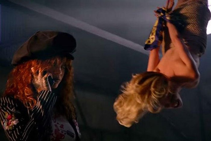 Γυμνό και βασανιστήρια - Η Ριάνα προκαλεί στο νέο της βιντεοκλίπ [εικόνες & βίντεο] | iefimerida.gr 0