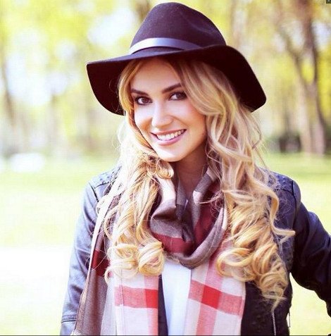 Αυτές είναι οι γυναίκες του Μεζούτ Οζίλ: Το ερωτικό τρίγωνο, οι ροζ συνομιλίες και το σκάνδαλο [εικόνες&βίντεο] | iefimerida.gr 1