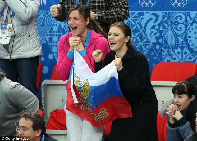 Παντρεύτηκε ο Πούτιν την Αλίνα Καμπάγιεβα; -Ενα δαχτυλίδι φουντώνει τις φήμες [εικόνες] | iefimerida.gr 1