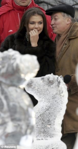 Παντρεύτηκε ο Πούτιν την Αλίνα Καμπάγιεβα; -Ενα δαχτυλίδι φουντώνει τις φήμες [εικόνες] | iefimerida.gr 2