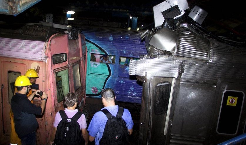 Βραζιλία: Τρένο καρφώθηκε σε άλλο που ήταν σταθμευμένο -Δεκάδες τραυματίες [εικόνες] | iefimerida.gr 13