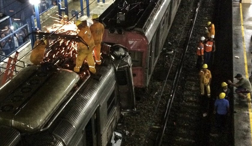 Βραζιλία: Τρένο καρφώθηκε σε άλλο που ήταν σταθμευμένο -Δεκάδες τραυματίες [εικόνες] | iefimerida.gr 10