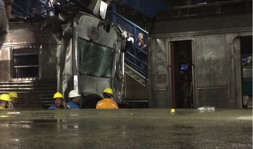 Βραζιλία: Τρένο καρφώθηκε σε άλλο που ήταν σταθμευμένο -Δεκάδες τραυματίες [εικόνες] | iefimerida.gr 7