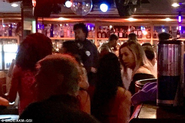 Ξεσάλωσαν οι μπασκετμπολίστες της εθνικής ομάδας των ΗΠΑ σε διάσημο οίκο ανοχής στο Ρίο [εικόνες] | iefimerida.gr 0