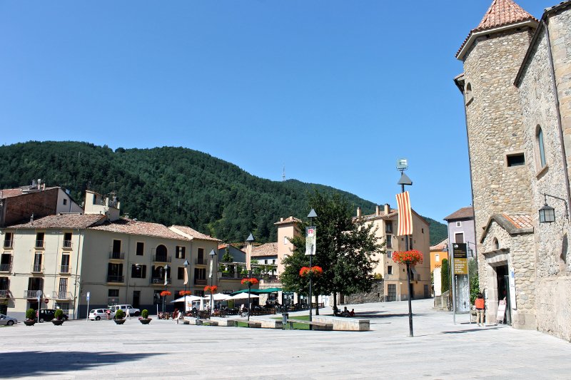 Ριπόλ: Η κουκλίστικη πόλη στα Πυρηναία που έγινε «φωλιά» τζιχαντιστών [εικόνες] | iefimerida.gr 4