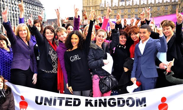 Χόρεψαν στα τέσσερα σημεία της γης εναντίον της βίας κατά των γυναικών [εικόνες] | iefimerida.gr 3