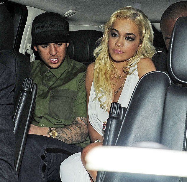 «Με απατούσε με 20 άντρες», δηλώνει ο πρώην της διάσημης Αλβανίδας τραγουδίστριας [βίντεο]  | iefimerida.gr 0