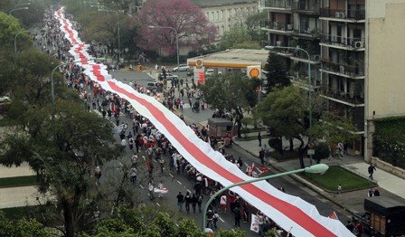 Οι οπαδοί της Ρίβερ Πλέιτ έφτιαξαν σημαία μήκους 8 χιλιομέτρων [εικόνες+βίντεο] | iefimerida.gr 2
