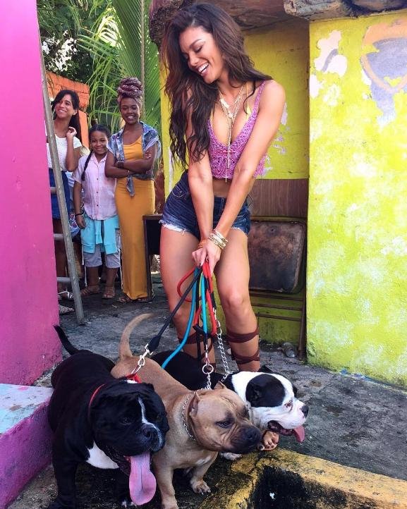 Ομορφιά από άλλο πλανήτη - H Zuleyka Rivera που εκτόξευσε το Despacito [εικόνες] | iefimerida.gr 10