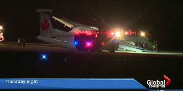  Eλικας αεροπλάνου ξεκόλλησε από τη θέση του, καρφώθηκε στην καμπίνα και τραυμάτισε γυναίκα [εικόνες] | iefimerida.gr 3