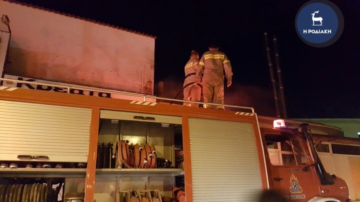 Ρόδος: Πυρκαγιά σε αρτοποιείο στην Ιαλυσό [εικόνες & βίντεο] | iefimerida.gr 1