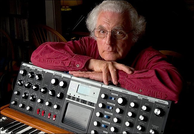 Η Google τιμά τον Robert Moog, τον πατέρα του ηλεκτρονικού συνθεσάιζερ | iefimerida.gr 1