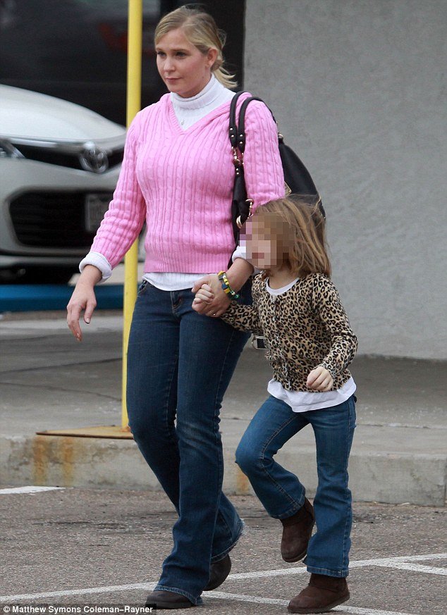 Το 24σέλιδο ημερολόγιο της «ανήλικης σκλάβας του σεξ» του πρίγκιπα Άντριου -Περιγράφει τις ερωτικές συνευρέσεις τους [εικόνες] | iefimerida.gr 10