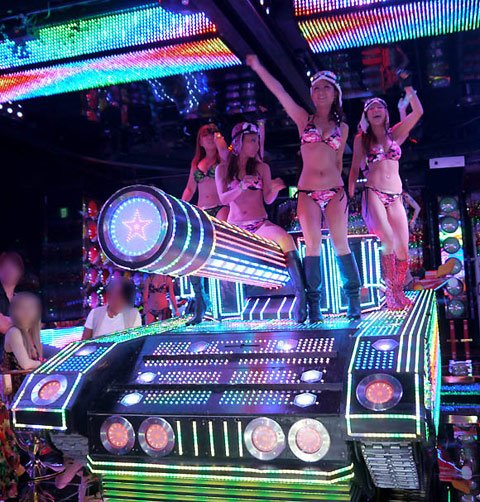 Robot Restaurant: Η νέα τρέλα  της Ιαπωνίας που προκαλεί πονοκέφαλο [εικόνες+βίντεο] | iefimerida.gr 4