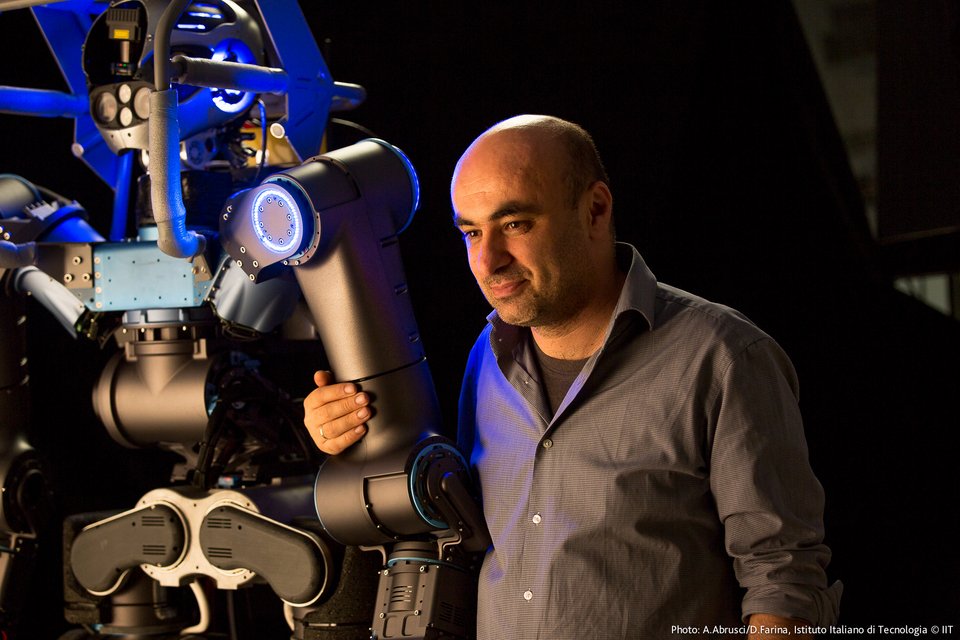 Τι θα συμβεί αν κάποιος ερωτευτεί ένα ρομπότ; Ο κορυφαίος Έλληνας ρομποτιστής δίνει την απάντηση [εικόνες] | iefimerida.gr 3