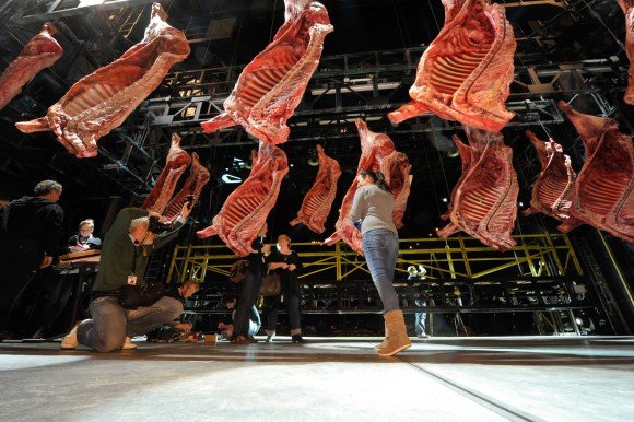 ΤΗΕATRALE: Ο «Ρόκι» του Σταλόνε, έγινε μιούζικαλ στο Μπρόντγουεϊ  ενώ ετοιμάζεται και 7η ταινία [video] | iefimerida.gr 0