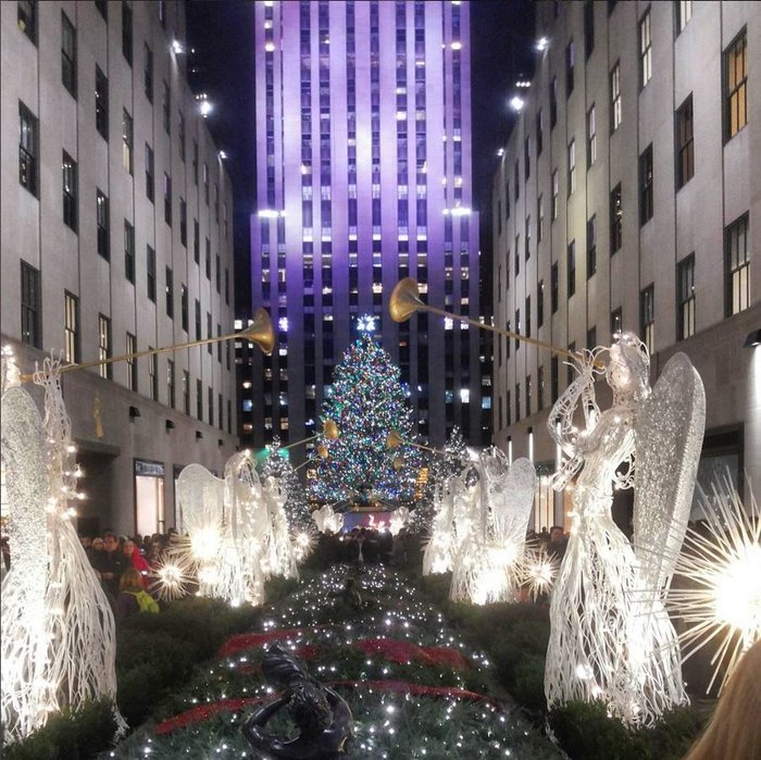 30.000 LED και 25.000 swarovski στο δέντρο του Rockfeller center - Ήρθε κατευθείαν από την Αλάσκα | iefimerida.gr 8
