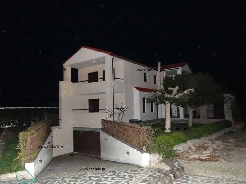 Η βίλα των 800.000 ευρώ του Τζεβελέκου στη Ρόδο -Πώς ο ίδιος κατέληξε στους πάγκους της λαϊκής [εικόνες & βίντεο] | iefimerida.gr 3