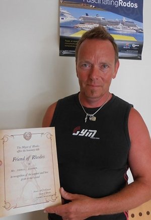 Ο Φιλανδός οικοδόμος που έχει τη Ρόδο σαν δεύτερο σπίτι του -Έχει κάνει διακοπές στο νησί 105 φορές! [Εικόνα] | iefimerida.gr 0