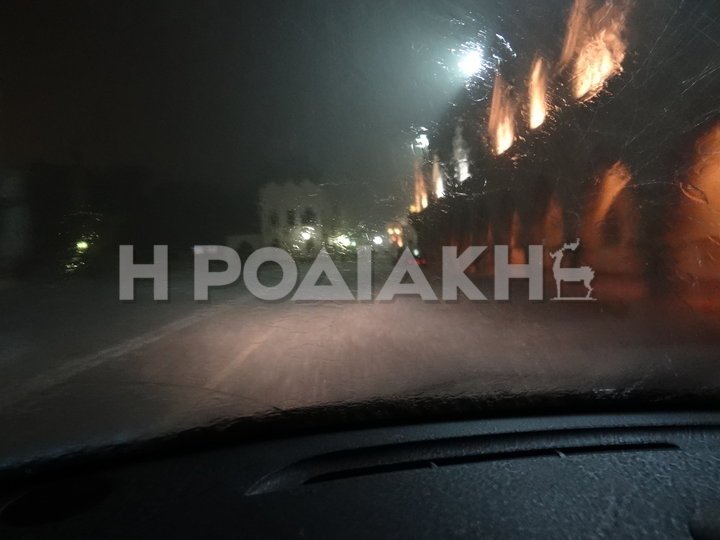 Μνήμες από τις φονικές βροχοπτώσεις του 2013 ξύπνησαν στη Ρόδο: Ποτάμια οι δρόμοι [βίντεο & εικόνες] | iefimerida.gr 0