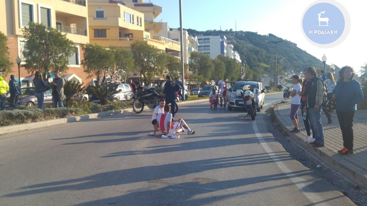Ρόδος: Επτά ποδηλάτες τραυματίστηκαν σε αγώνα -Οι 3 συγκρούστηκαν με μοτοσυκλέτα της ΕΛΑΣ! [εικόνες & βίντεο] | iefimerida.gr 1
