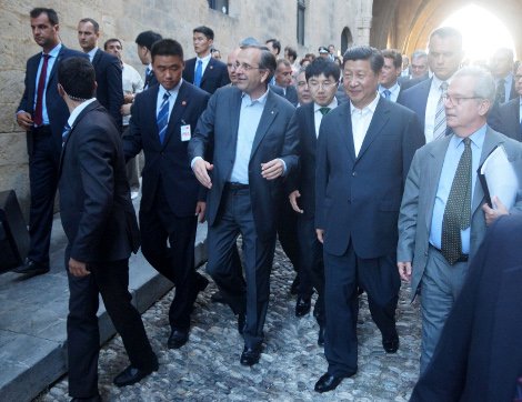 Χαλαρή βόλτα Σαμαρά -Τζινγπίνγκ στο κάστρο των Ιπποτών και μετά... μπίζνες: Τι συζήτησαν στη Ρόδο [εικόνες] | iefimerida.gr 4