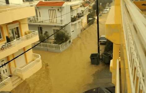 Πρωτοφανής νεροποντή «έπνιξε» τη Ρόδο  [εικόνες & βίντεο] | iefimerida.gr 1