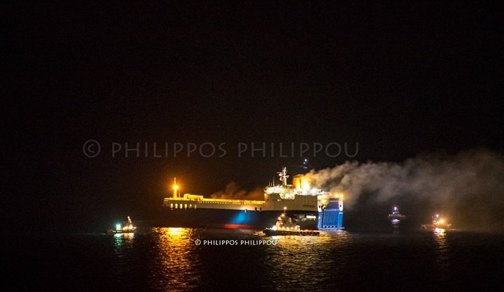 Κατασβέστηκε η πυρκαγιά στο πλοίο ανοιχτά της Ρόδου [εικόνες] | iefimerida.gr 3