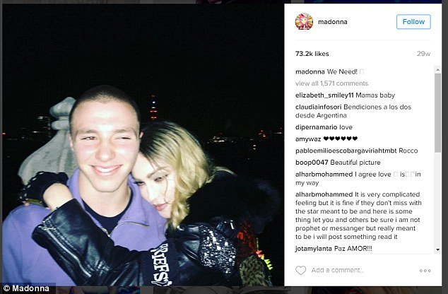 Ο γιος της Μαντόνα συνελήφθη για κατοχή κάνναβης -Τον κάρφωσαν γείτονες που τον είδαν να καπνίζει [εικόνες] | iefimerida.gr 2