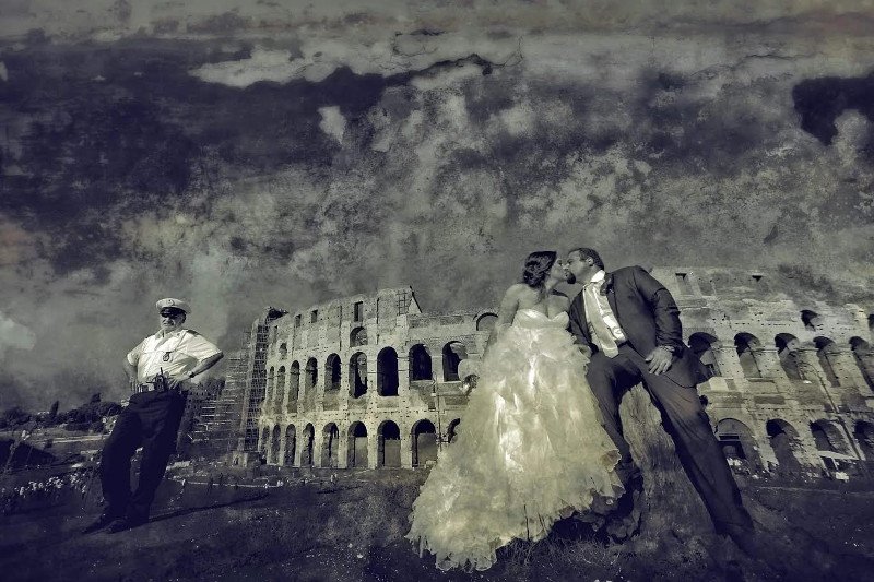 Νέα μόδα: Ελληνες νεόνυμφοι ταξιδεύουν στο εξωτερικό, ξαναντύνονται νύφες και γαμπροί και ξαναφωτογραφίζονται! [εικόνες] | iefimerida.gr 0