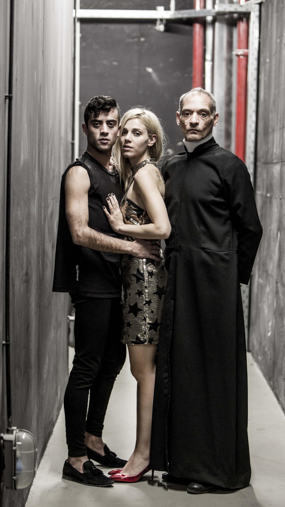 «Ρωμαίος και Ιουλιέτα» με την παράξενη ματιά του Κωνσταντίνου Ρήγου [εικόνες] | iefimerida.gr 3