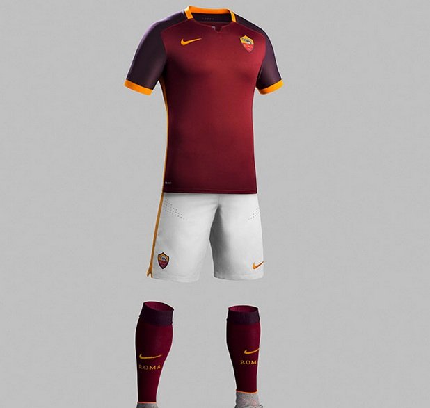 Ο Μανωλάς πρωταγωνιστεί στην καμπάνια για τη νέα εμφάνιση της Ρόμα [εικόνες] | iefimerida.gr 1