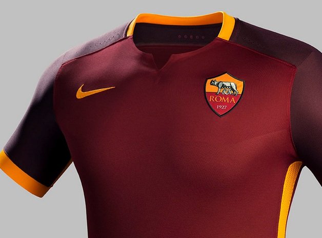 Ο Μανωλάς πρωταγωνιστεί στην καμπάνια για τη νέα εμφάνιση της Ρόμα [εικόνες] | iefimerida.gr 2