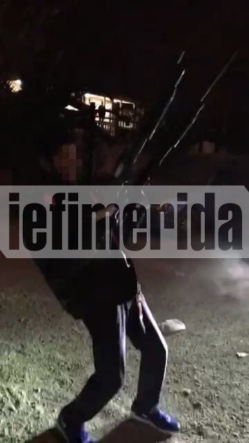 Πρωτοχρονιάτικο γλέντι Ρομά: Παπιγιόν, σακάκια, όπλα και πυροβολισμοί στο Δενδροπόταμο Θεσσαλονίκης [εικόνες] | iefimerida.gr 2